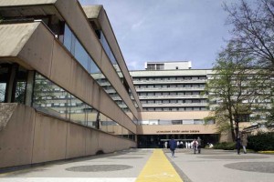 UKC Ljubljana pojasnjuje 12-milijonski minus: Preveč delamo