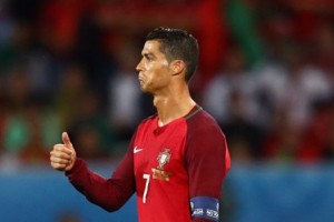 Ronaldo se vrača na zelenice, a le za eno uro