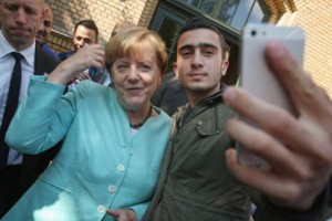 Merklova poziva na združitev moči proti AfD