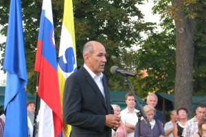 Janša: Pučnika je v usodnih trenutkih v Slovenijo poslala sama božja previdnost