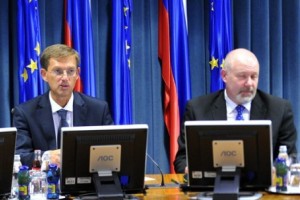Cerar sprejel odstop generalnega sekretarja vlade Krašovca