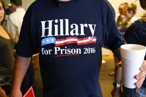 Na televizijskem soočenju le Trump in Clintonova