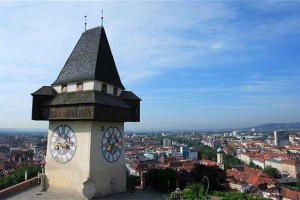 Morilec z avtom iz Gradca za svoje ravnanje krivi avstrijsko družbo in ženske, ki ga niso marale