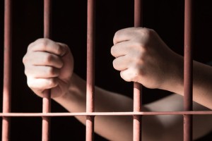 V francoskih zaporih bi izolirali radikalizirane zapornike
