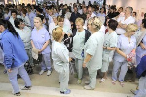 Zdravniki o zaostrenih razmerah v zdravstvu