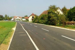 FOTO: Prenovljena Kotarjeva cesta tudi uradno odprta