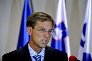 Cerar odgovarja Janši: Ta hip je interpelacija popolnoma neprimerna 