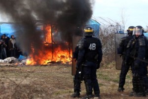Hollande bo zaprl "džunglo" v Calaisu
