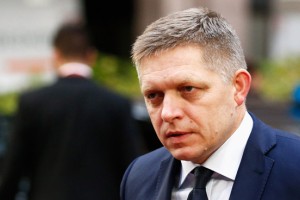 Slovaški premier Fico: Kdorkoli želi razdeliti Evropo, naj da na mizo begunske kvote