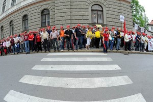 Pomočnice vzgojiteljic bodo protestirale pred vlado