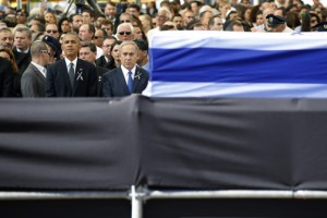 V Jeruzalemu pogreb Šimona Peresa