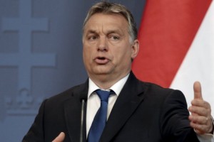 Orban Madžare poziva k boju proti "liberalnim vrednotam bruseljske elite"