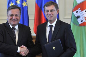 Cerar Jankovićevi Ljubljani  300 milijonov evrov, Mariboru pa azilante