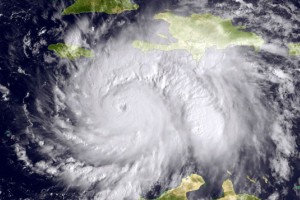 V divjanju orkana Matthew na Haitiju umrlo več kot 400 ljudi