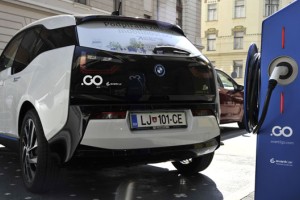 Z letališča v Ljubljano na električni pogon