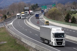 Avtoceste vse bolj obremenjene, redne obnove nuja