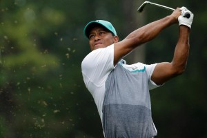 Tiger Woods se vrača na zelenice