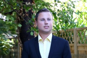 Žan Mahnič: Upor migrantov, kakršen je bil v Beogradu, se lahko zgodi tudi v Sloveniji