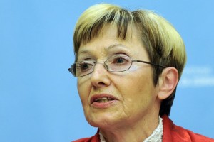 Godčeva: Podpora Kolar Celarčevi je "podaljševanje agonije in kaotičnega stanja" v zdravstvu
