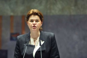 Bratuškova napadla RKC: Cerkvena podjetja so skopala 450-milijonsko luknjo v slovenskih bankah