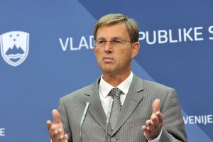 Cerar bo zaradi brexita preložil prodajo NLB