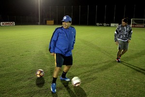 Na poziv papeža Frančiška Maradona in Totti proti Ronaldinhu
