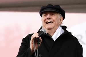 Umrl je italijanski pisatelj in nobelovec Dario Fo