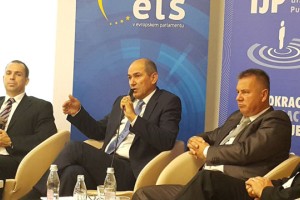Janša: Zlati časi EU in slovenskega položaja v njej so za nami
