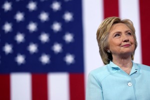 Luknjast spomin Hillary Clinton, ko gre za vprašanja o aferi z eletronsko pošto