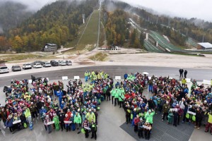 Slovenski smučarji se se v Planici družili z otroki