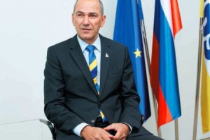 Janša: Kučan je zločinec prve kategorije, na vesti ima večje zločine od Mustača