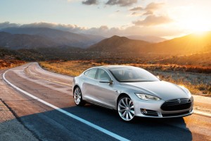 Tesla pripravlja samovozeče avtomobile