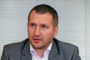 Damir Črnčec: Če ti mečejo polena pod noge, zakuri kres. Naš kres že gori in vabi. 
