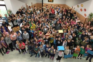 AVDIO: Osnovni šoli dr. Jožeta Toporišiča Dobova izročili glasbila