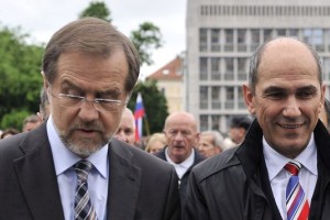 Janša je Peterletovo kandidaturo za predsednika EP primerjal s Türkovo polomijo v ZN