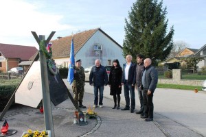 FOTO: VSO Posavje počastil spomin na žrtve slovenske osamosvojitvene vojne