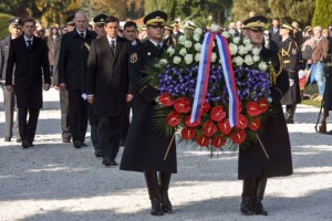 Pahor, Cerar in Brglez polagali vence