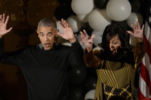 VIDEO: Obama "strašil" goste Bele hiše in zbadal Michelle