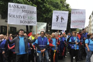 Pri Cerarju bodo danes zaprli okna - pred vlado protest sindikatov javnega sektorja