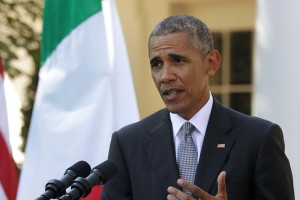 Obama podprl Clintonovo in izrazil dvom v početje šefa FBI