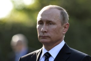 Putin za sodelovanje ruskih in ameriških obveščevalcev v boju proti IS