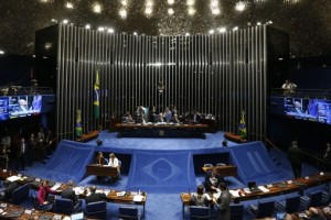 Brazilija: Protestniki vdrli v parlament in zahtevali vojaški udar