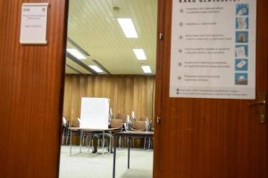 Črnomaljska CI za referendum o migrantskem centru