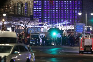 "Berlinčani so močni, ne ostanejo doma v strahu pred zunanjim svetom!"