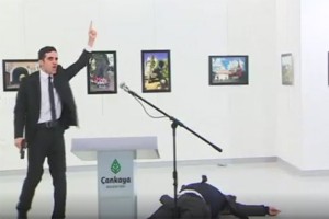 Morilec kričal "Alah Akbar!" ko je streljal na ruskega ambasadorja