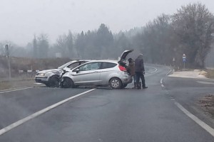 Prometna nesreča na Otočcu