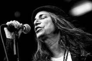 VIDEO: Patti Smith praznuje 70 let