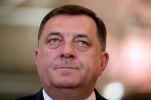 Milorad Dodik grozi z mobilizacijo vojske Republike srbske