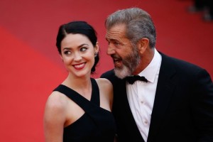 Mel Gibson dobil že devetega otroka