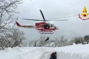 Nedaleč od zasutega hotela strmoglavil helikopter: šest mrtvih